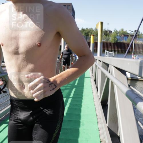09.08.2026 - GEWOBA Citytriathlon Bremen Yannick Fuchs http://msf.ph/oto/9932883 09.08.2026 10:26:57 Schwimmen 9, 19, 53, 71, 117, 155, 411 meine-sportfotos.de