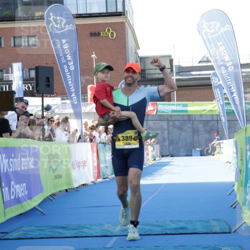 09.08.2026 - GEWOBA Citytriathlon Bremen Yannick Fuchs http://msf.ph/oto/9932886 09.08.2026 11:17:58 Ziel 315, 389 meine-sportfotos.de