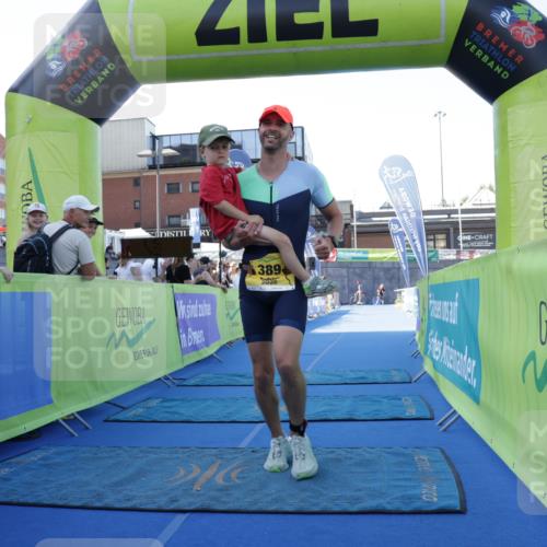 09.08.2026 - GEWOBA Citytriathlon Bremen Yannick Fuchs http://msf.ph/oto/9932898 09.08.2026 11:17:59 Ziel 315, 389 meine-sportfotos.de