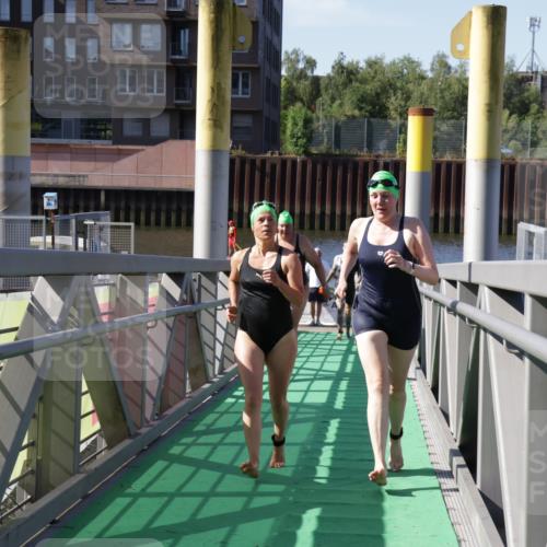 09.08.2026 - GEWOBA Citytriathlon Bremen Yannick Fuchs http://msf.ph/oto/9932903 09.08.2026 10:27:16 Schwimmen 11, 75, 77, 101, 149, 185, 199, 524 meine-sportfotos.de