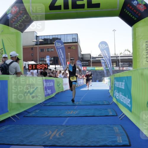 09.08.2026 - GEWOBA Citytriathlon Bremen Yannick Fuchs http://msf.ph/oto/9932909 09.08.2026 11:18:08 Ziel 318, 319, 463 meine-sportfotos.de