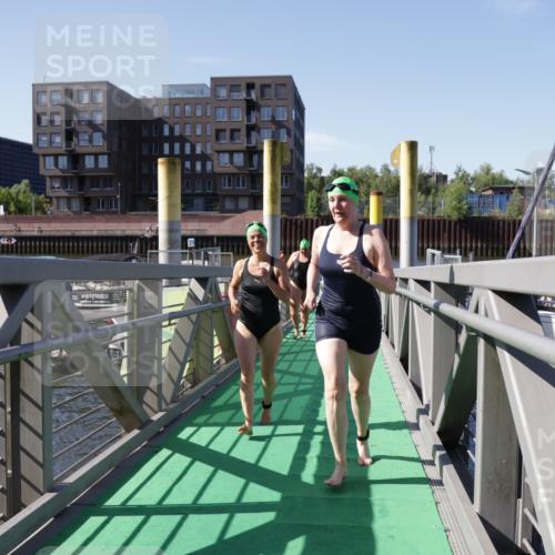 09.08.2026 - GEWOBA Citytriathlon Bremen Yannick Fuchs http://msf.ph/oto/9932910 09.08.2026 10:27:17 Schwimmen 11, 75, 77, 101, 149, 185, 199, 227, 524 meine-sportfotos.de