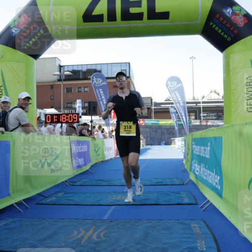 09.08.2026 - GEWOBA Citytriathlon Bremen Yannick Fuchs http://msf.ph/oto/9932946 09.08.2026 11:18:13 Ziel 318, 319, 463 meine-sportfotos.de