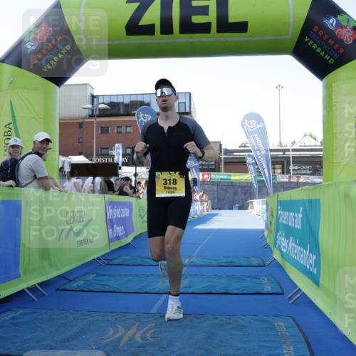 09.08.2026 - GEWOBA Citytriathlon Bremen Yannick Fuchs http://msf.ph/oto/9932948 09.08.2026 11:18:13 Ziel 318, 319, 463 meine-sportfotos.de