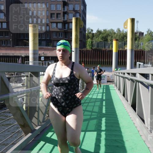 09.08.2026 - GEWOBA Citytriathlon Bremen Yannick Fuchs http://msf.ph/oto/9932967 09.08.2026 10:27:39 Schwimmen 45, 81, 183, 197, 247 meine-sportfotos.de