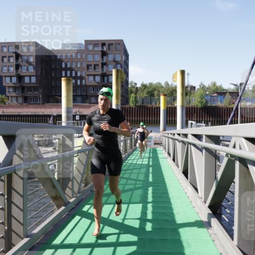 09.08.2026 - GEWOBA Citytriathlon Bremen Yannick Fuchs http://msf.ph/oto/9932981 09.08.2026 10:27:44 Schwimmen 45, 69, 73, 81, 183, 197, 237, 247 meine-sportfotos.de