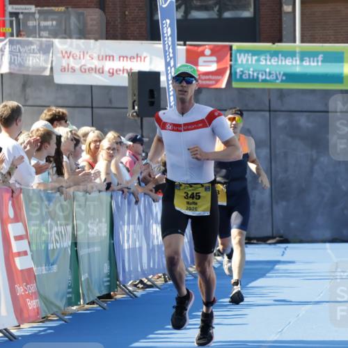 09.08.2026 - GEWOBA Citytriathlon Bremen Yannick Fuchs http://msf.ph/oto/9933037 09.08.2026 11:20:13 Ziel 323, 338, 345 meine-sportfotos.de