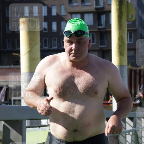 09.08.2026 - GEWOBA Citytriathlon Bremen Yannick Fuchs http://msf.ph/oto/9933060 09.08.2026 10:28:52 Schwimmen 115, 165, 245 meine-sportfotos.de