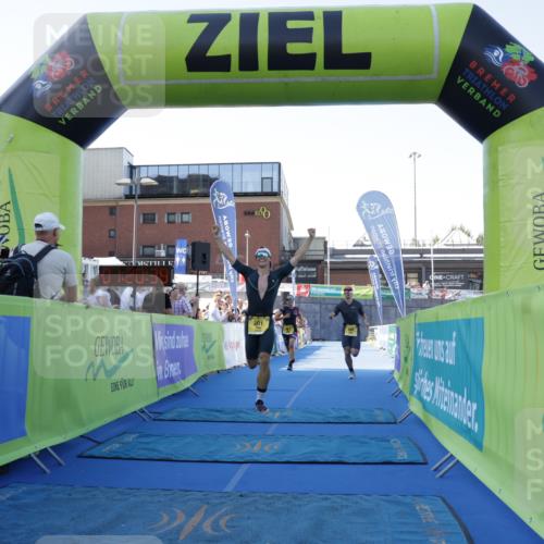 09.08.2026 - GEWOBA Citytriathlon Bremen Yannick Fuchs http://msf.ph/oto/9933113 09.08.2026 11:20:43 Ziel 293, 301, 427 meine-sportfotos.de