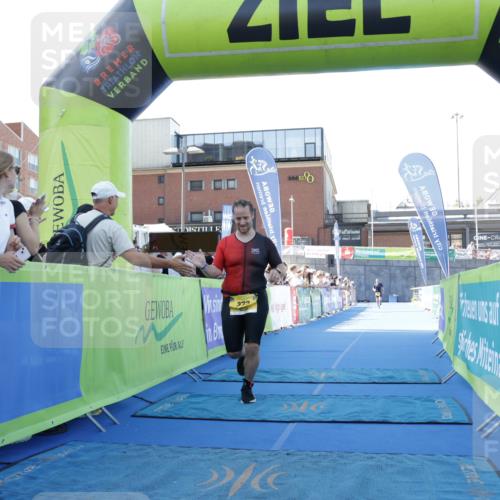 09.08.2026 - GEWOBA Citytriathlon Bremen Yannick Fuchs http://msf.ph/oto/9933143 09.08.2026 11:20:56 Ziel 372, 391 meine-sportfotos.de