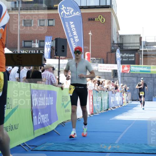 09.08.2026 - GEWOBA Citytriathlon Bremen Yannick Fuchs http://msf.ph/oto/9933188 09.08.2026 11:21:18 Ziel 375, 478, 528 meine-sportfotos.de