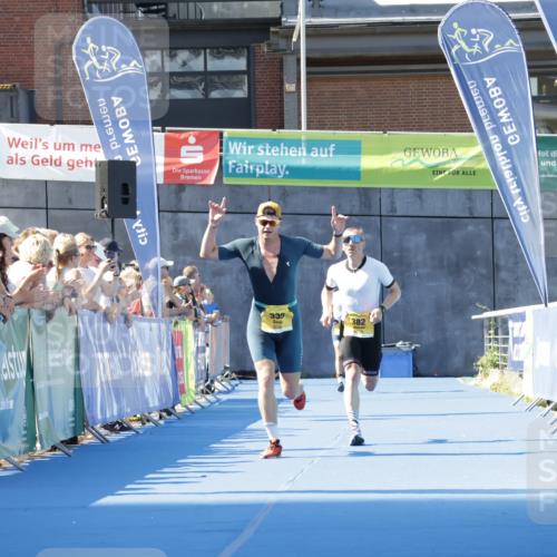 09.08.2026 - GEWOBA Citytriathlon Bremen Yannick Fuchs http://msf.ph/oto/9933216 09.08.2026 11:21:36 Ziel 336, 366, 382, 393 meine-sportfotos.de