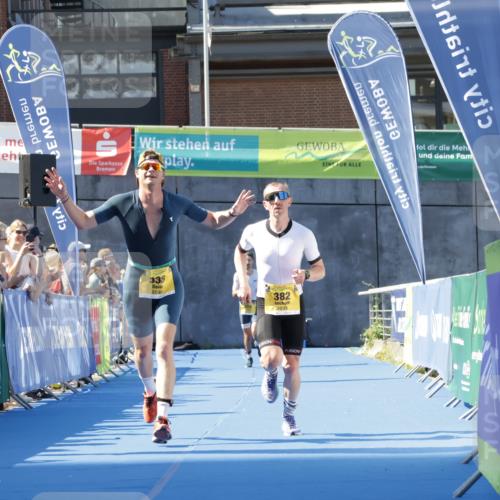 09.08.2026 - GEWOBA Citytriathlon Bremen Yannick Fuchs http://msf.ph/oto/9933219 09.08.2026 11:21:37 Ziel 336, 382, 393 meine-sportfotos.de