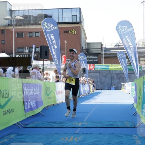 09.08.2026 - GEWOBA Citytriathlon Bremen Yannick Fuchs http://msf.ph/oto/9933244 09.08.2026 11:21:57 Ziel 284 meine-sportfotos.de