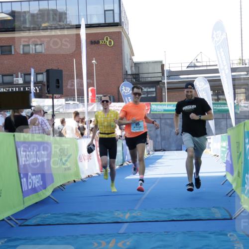 09.08.2026 - GEWOBA Citytriathlon Bremen Yannick Fuchs http://msf.ph/oto/9933253 09.08.2026 11:22:10 Ziel 95 meine-sportfotos.de