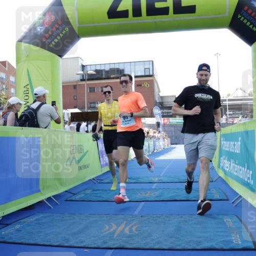 09.08.2026 - GEWOBA Citytriathlon Bremen Yannick Fuchs http://msf.ph/oto/9933257 09.08.2026 11:22:12 Ziel 95 meine-sportfotos.de