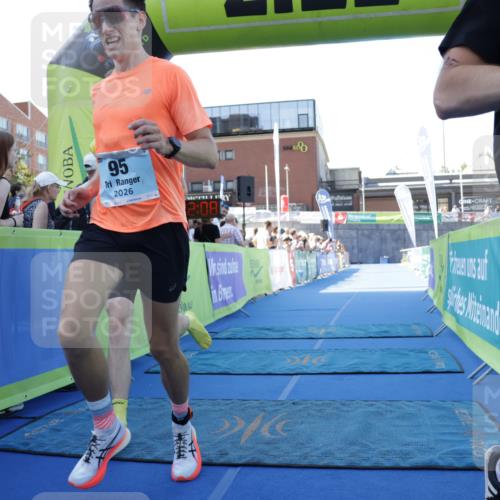09.08.2026 - GEWOBA Citytriathlon Bremen Yannick Fuchs http://msf.ph/oto/9933261 09.08.2026 11:22:12 Ziel 95 meine-sportfotos.de