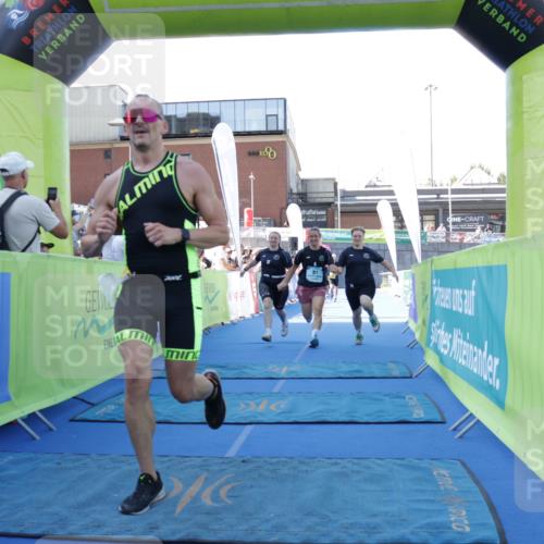 09.08.2026 - GEWOBA Citytriathlon Bremen Yannick Fuchs http://msf.ph/oto/9933306 09.08.2026 11:22:49 Ziel 81, 325, 328, 395, 493 meine-sportfotos.de