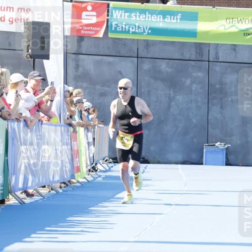 09.08.2026 - GEWOBA Citytriathlon Bremen Yannick Fuchs http://msf.ph/oto/9933332 09.08.2026 11:22:57 Ziel 325, 328, 406 meine-sportfotos.de