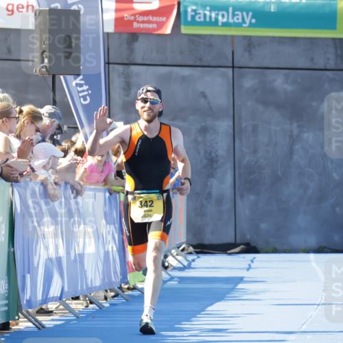 09.08.2026 - GEWOBA Citytriathlon Bremen Yannick Fuchs http://msf.ph/oto/9933361 09.08.2026 11:23:36 Ziel 39, 342, 368 meine-sportfotos.de