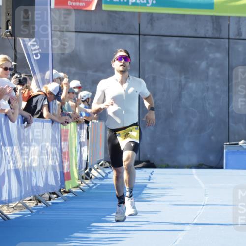 09.08.2026 - GEWOBA Citytriathlon Bremen Yannick Fuchs http://msf.ph/oto/9933371 09.08.2026 11:23:47 Ziel 364 meine-sportfotos.de