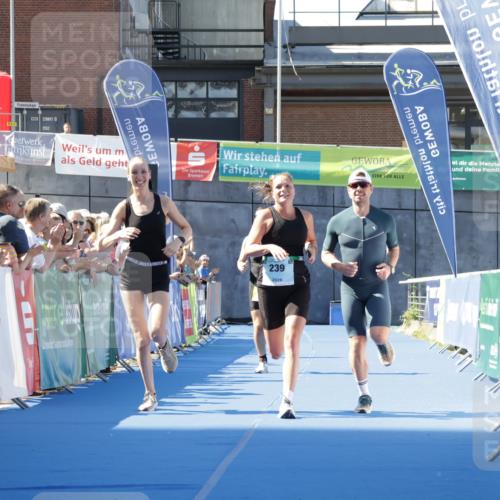 09.08.2026 - GEWOBA Citytriathlon Bremen Yannick Fuchs http://msf.ph/oto/9933382 09.08.2026 11:23:57 Ziel 239, 340 meine-sportfotos.de