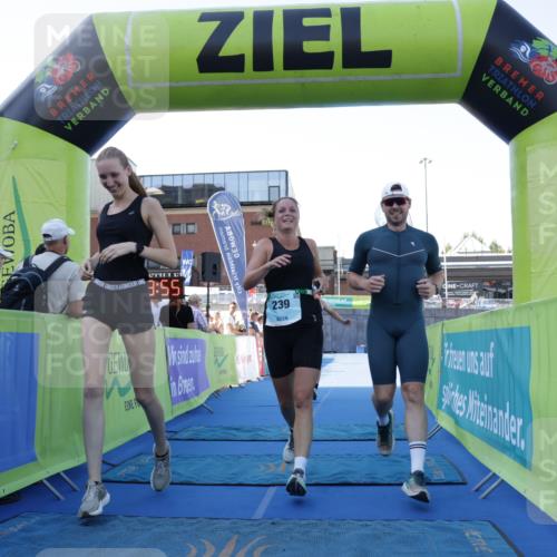 09.08.2026 - GEWOBA Citytriathlon Bremen Yannick Fuchs http://msf.ph/oto/9933387 09.08.2026 11:23:59 Ziel 239, 340 meine-sportfotos.de