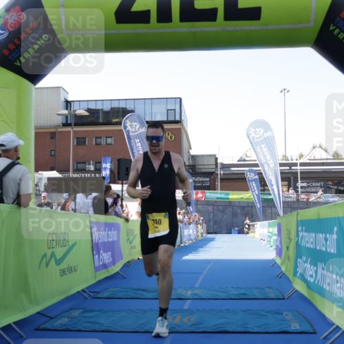 09.08.2026 - GEWOBA Citytriathlon Bremen Yannick Fuchs http://msf.ph/oto/9933392 09.08.2026 11:24:01 Ziel 239, 340 meine-sportfotos.de