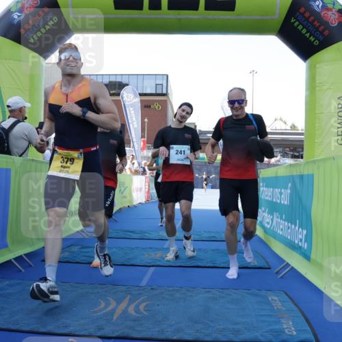 09.08.2026 - GEWOBA Citytriathlon Bremen Yannick Fuchs http://msf.ph/oto/9933419 09.08.2026 11:24:27 Ziel 241, 379, 413, 472 meine-sportfotos.de