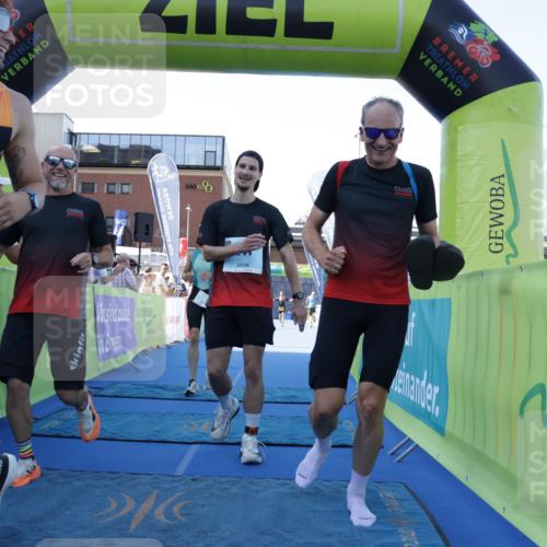 09.08.2026 - GEWOBA Citytriathlon Bremen Yannick Fuchs http://msf.ph/oto/9933420 09.08.2026 11:24:27 Ziel 241, 379, 413, 472 meine-sportfotos.de