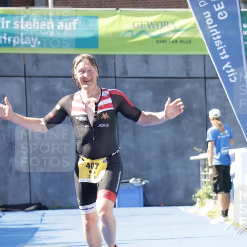 09.08.2026 - GEWOBA Citytriathlon Bremen Yannick Fuchs http://msf.ph/oto/9933427 09.08.2026 11:24:32 Ziel 407 meine-sportfotos.de