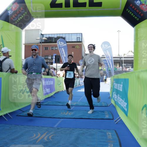 09.08.2026 - GEWOBA Citytriathlon Bremen Yannick Fuchs http://msf.ph/oto/9933491 09.08.2026 11:25:07 Ziel 23 meine-sportfotos.de