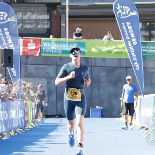 09.08.2026 - GEWOBA Citytriathlon Bremen Yannick Fuchs http://msf.ph/oto/9933505 09.08.2026 11:25:33 Ziel 298 meine-sportfotos.de
