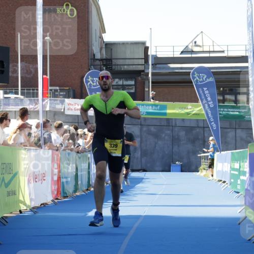 09.08.2026 - GEWOBA Citytriathlon Bremen Yannick Fuchs http://msf.ph/oto/9933587 09.08.2026 11:27:20 Ziel 339, 520 meine-sportfotos.de