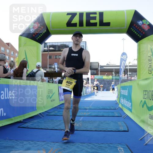 09.08.2026 - GEWOBA Citytriathlon Bremen Yannick Fuchs http://msf.ph/oto/9933722 09.08.2026 11:29:21 Ziel 317, 400 meine-sportfotos.de