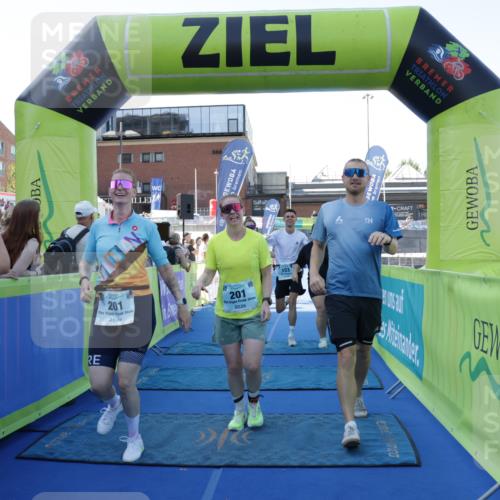 09.08.2026 - GEWOBA Citytriathlon Bremen Yannick Fuchs http://msf.ph/oto/9933839 09.08.2026 11:30:08 Ziel 153, 201, 453, 486 meine-sportfotos.de