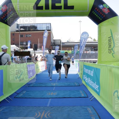 09.08.2026 - GEWOBA Citytriathlon Bremen Yannick Fuchs http://msf.ph/oto/9933857 09.08.2026 11:30:26 Ziel 151 meine-sportfotos.de