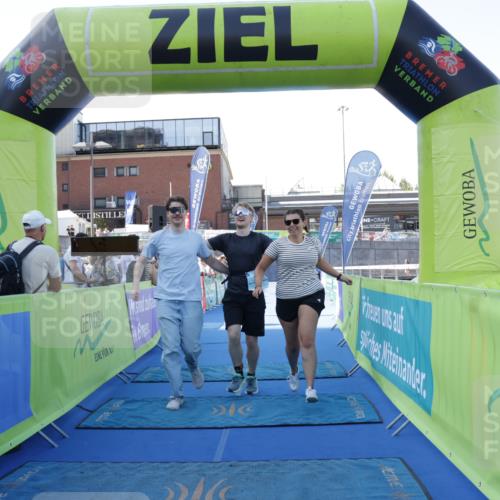 09.08.2026 - GEWOBA Citytriathlon Bremen Yannick Fuchs http://msf.ph/oto/9933861 09.08.2026 11:30:27 Ziel 151 meine-sportfotos.de