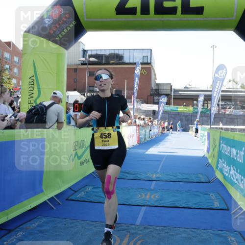 09.08.2026 - GEWOBA Citytriathlon Bremen Yannick Fuchs http://msf.ph/oto/9933879 09.08.2026 11:30:42 Ziel 458 meine-sportfotos.de