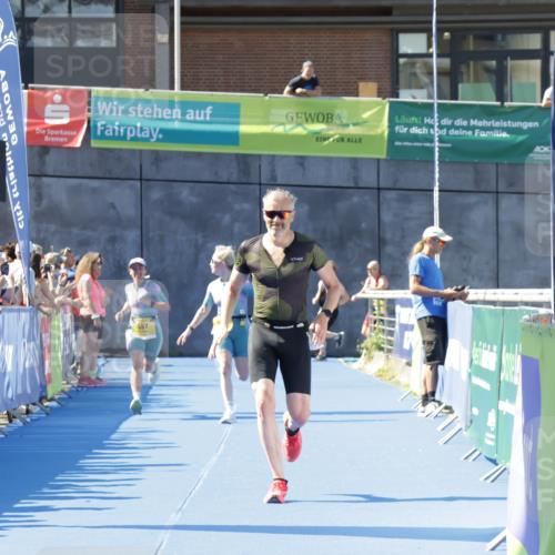 09.08.2026 - GEWOBA Citytriathlon Bremen Yannick Fuchs http://msf.ph/oto/9933906 09.08.2026 11:31:06 Ziel 405, 452, 457 meine-sportfotos.de