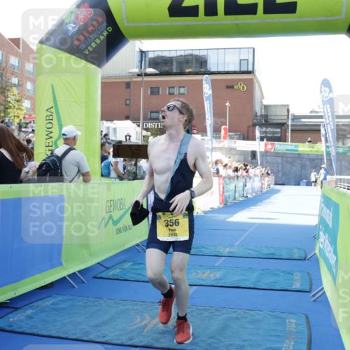 09.08.2026 - GEWOBA Citytriathlon Bremen Yannick Fuchs http://msf.ph/oto/9933967 09.08.2026 11:31:28 Ziel 356 meine-sportfotos.de