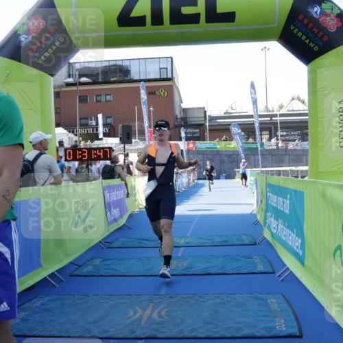 09.08.2026 - GEWOBA Citytriathlon Bremen Yannick Fuchs http://msf.ph/oto/9934000 09.08.2026 11:31:51 Ziel 21, 288, 294 meine-sportfotos.de
