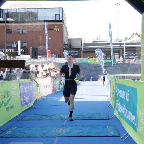 09.08.2026 - GEWOBA Citytriathlon Bremen Yannick Fuchs http://msf.ph/oto/9934006 09.08.2026 11:31:56 Ziel 294 meine-sportfotos.de