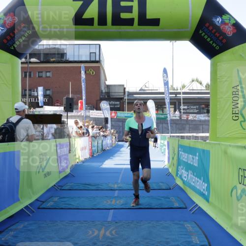 09.08.2026 - GEWOBA Citytriathlon Bremen Yannick Fuchs http://msf.ph/oto/9934019 09.08.2026 11:32:19 Ziel 350, 481 meine-sportfotos.de