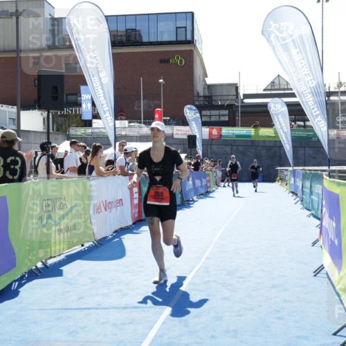 09.08.2026 - GEWOBA Citytriathlon Bremen Yannick Fuchs http://msf.ph/oto/9934052 09.08.2026 14:33:04 Ziel 958 meine-sportfotos.de