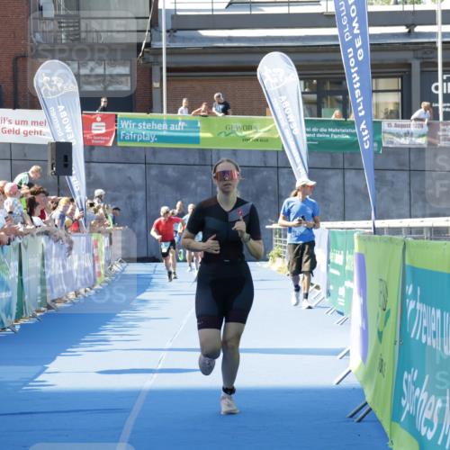 09.08.2026 - GEWOBA Citytriathlon Bremen Yannick Fuchs http://msf.ph/oto/9934072 09.08.2026 11:33:00 Ziel 454 meine-sportfotos.de
