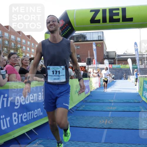 09.08.2026 - GEWOBA Citytriathlon Bremen Yannick Fuchs http://msf.ph/oto/9934121 09.08.2026 11:33:10 Ziel 35, 207, 344 meine-sportfotos.de