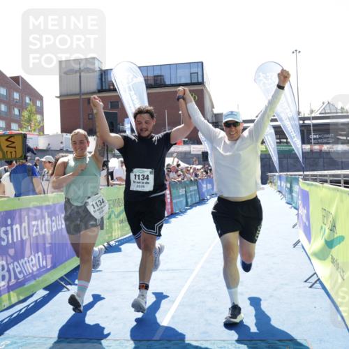 09.08.2026 - GEWOBA Citytriathlon Bremen Yannick Fuchs http://msf.ph/oto/9934128 09.08.2026 14:33:58 Ziel 1134 meine-sportfotos.de