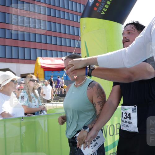 09.08.2026 - GEWOBA Citytriathlon Bremen Yannick Fuchs http://msf.ph/oto/9934136 09.08.2026 14:33:59 Ziel 1134 meine-sportfotos.de
