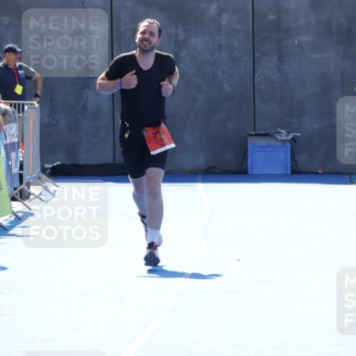09.08.2026 - GEWOBA Citytriathlon Bremen Yannick Fuchs http://msf.ph/oto/9934219 09.08.2026 14:34:37 Ziel  meine-sportfotos.de